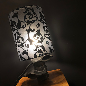 Lampe aus alten Heizk&ouml;rper schwarz