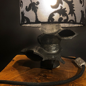 Lampe aus alten Heizk&ouml;rper schwarz