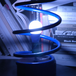 Lampe aus Sto&szlig;d&auml;mpfer